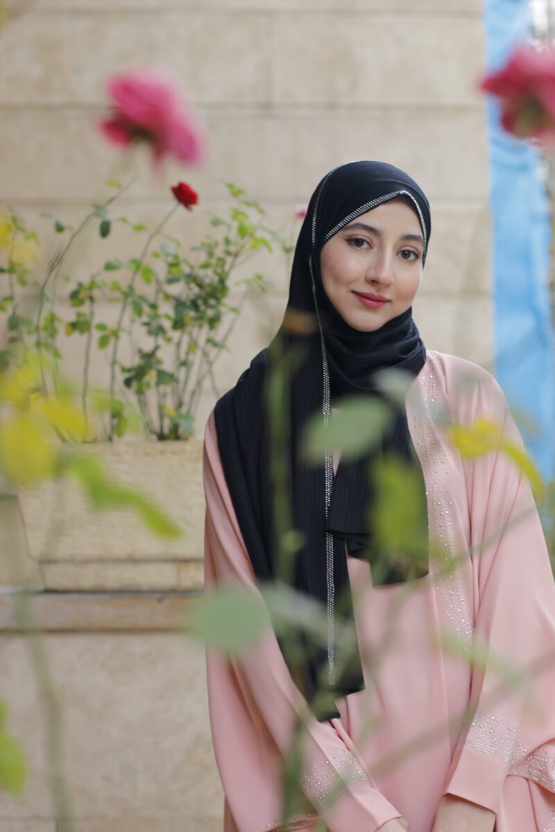 مانتو پاییزه ساده زنانه با جزئیات شیک و مناسب محیط رسمی