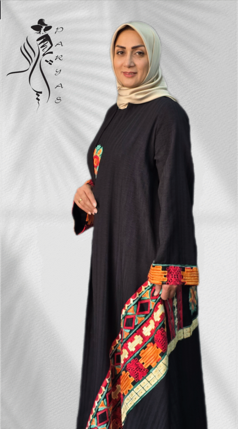 مانتو مشکی گلدوزی شده