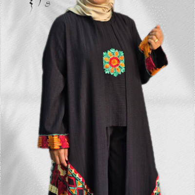 مانتو مشکی گلدوزی شده